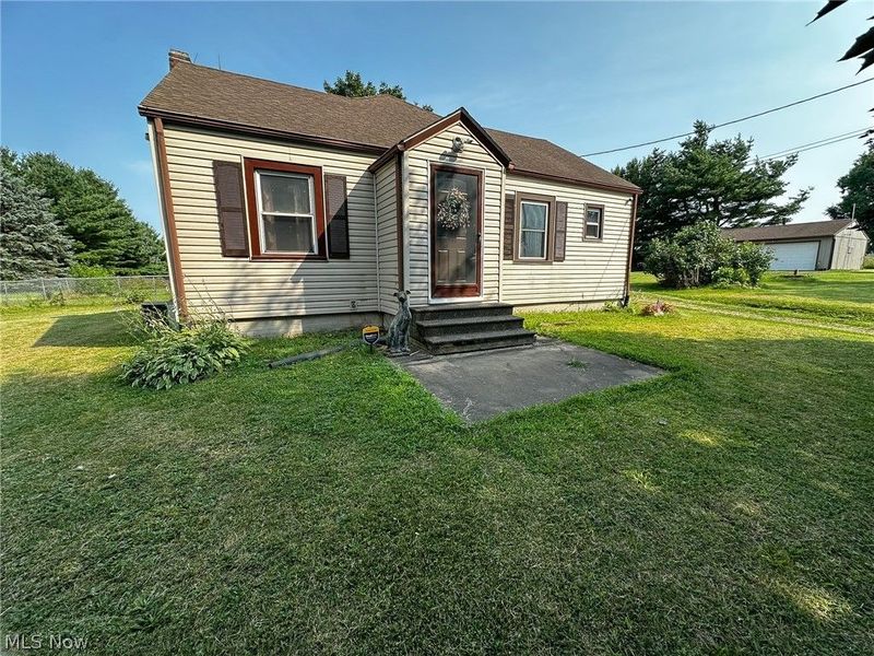 3570 Shepler Church Avenue SW, Canton, OH 44706 Photo 2