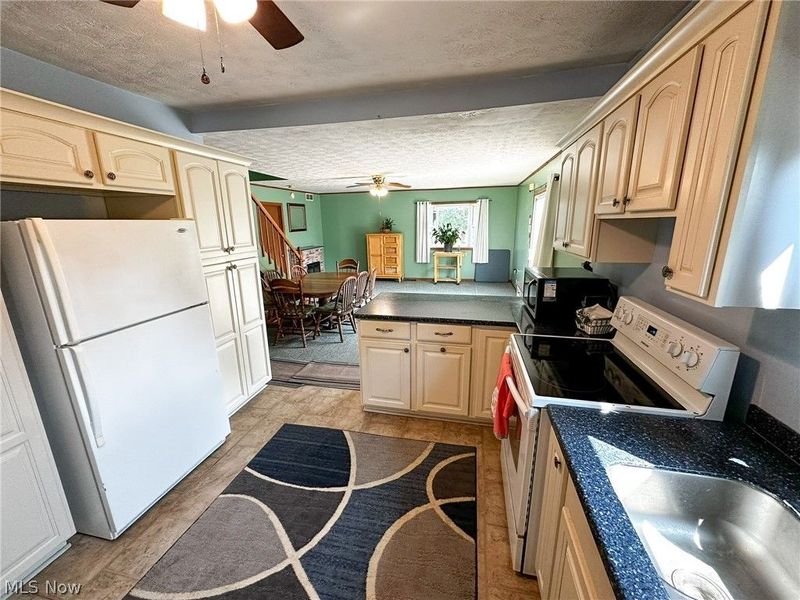 3570 Shepler Church Avenue SW, Canton, OH 44706 Photo 30