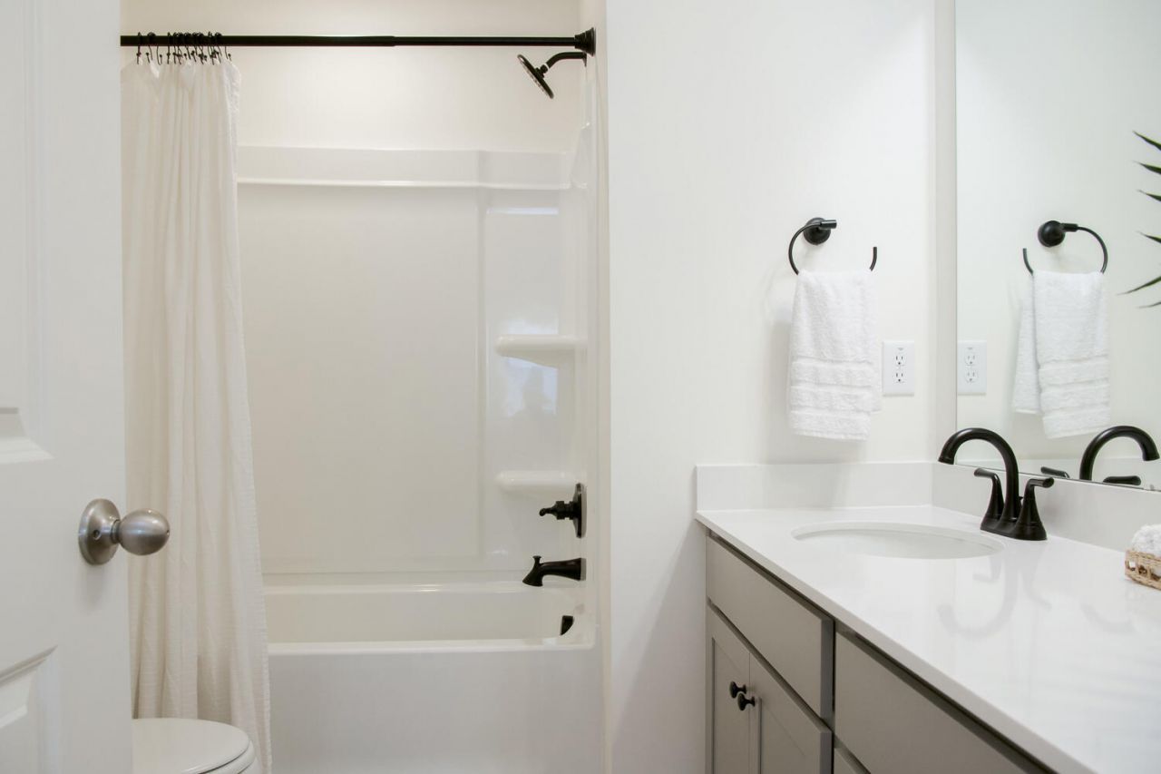 609 Trotters Lane Photo 32