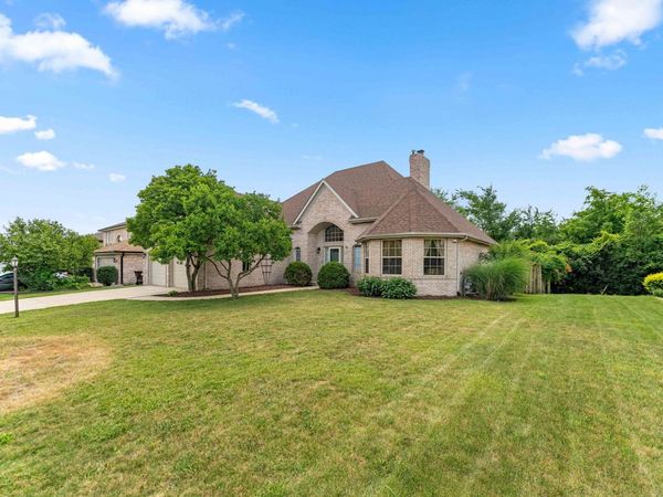 5441 Christopher Drive, Oak Forest, IL 60452