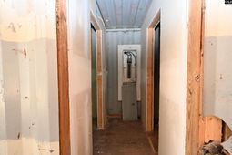 122 Hanson Curtis Road  photo 4