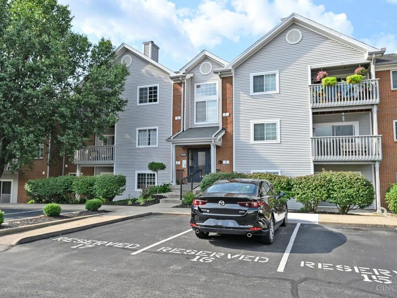 7392 Ridgepoint Drive, Unit 3, Anderson Twp, OH 45230 Photo 2