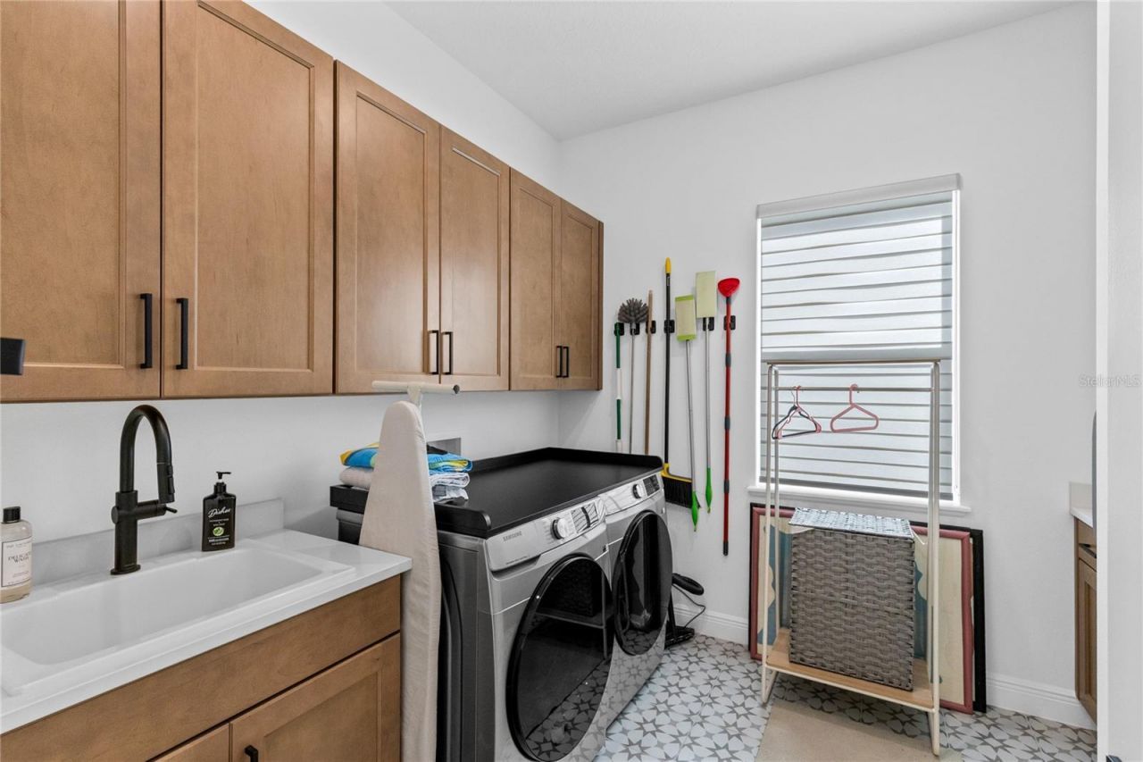 9445 Santorini Drive, Orlando, FL 32827 Photo