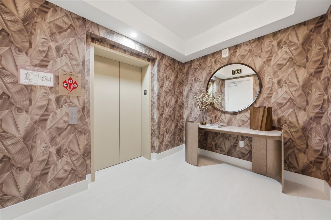 5713 Bowen Daniel Drive, Unit 402, Tampa, FL 33616 Photo