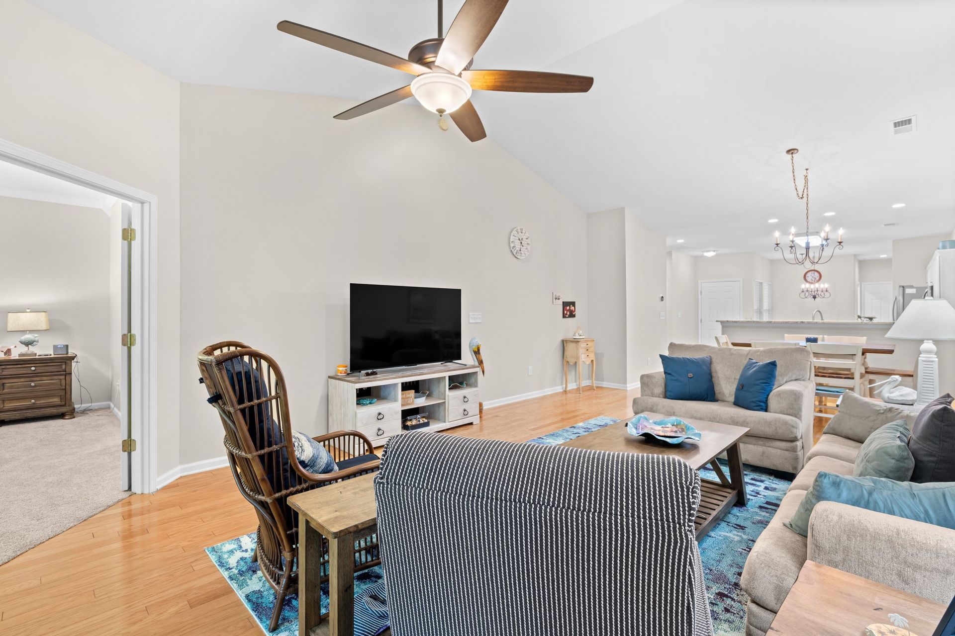 724 Pinehurst Ln.  Photo 16