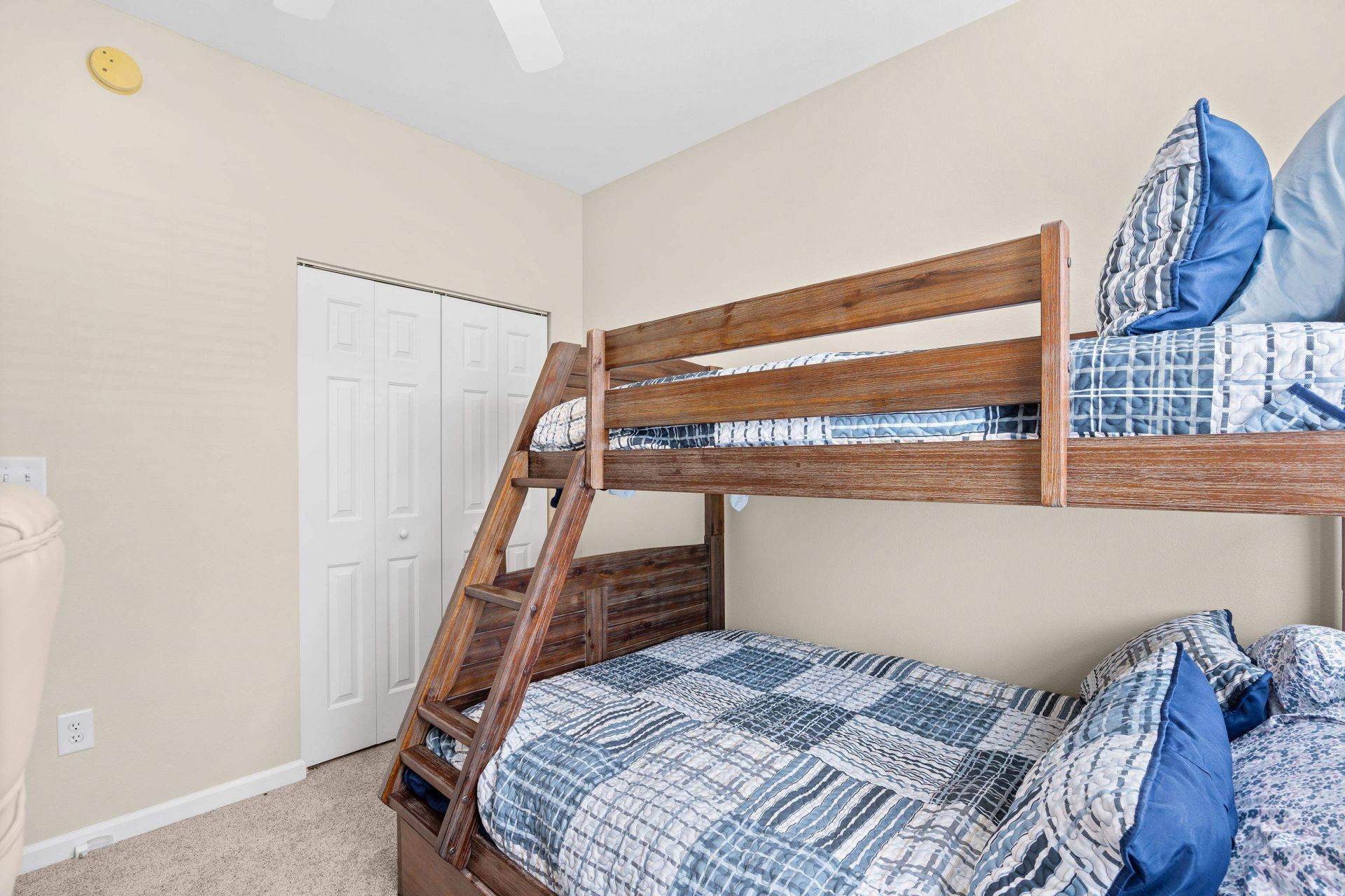 724 Pinehurst Ln.  Photo 17