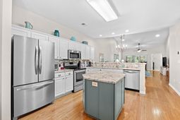 724 Pinehurst Ln.  photo 4