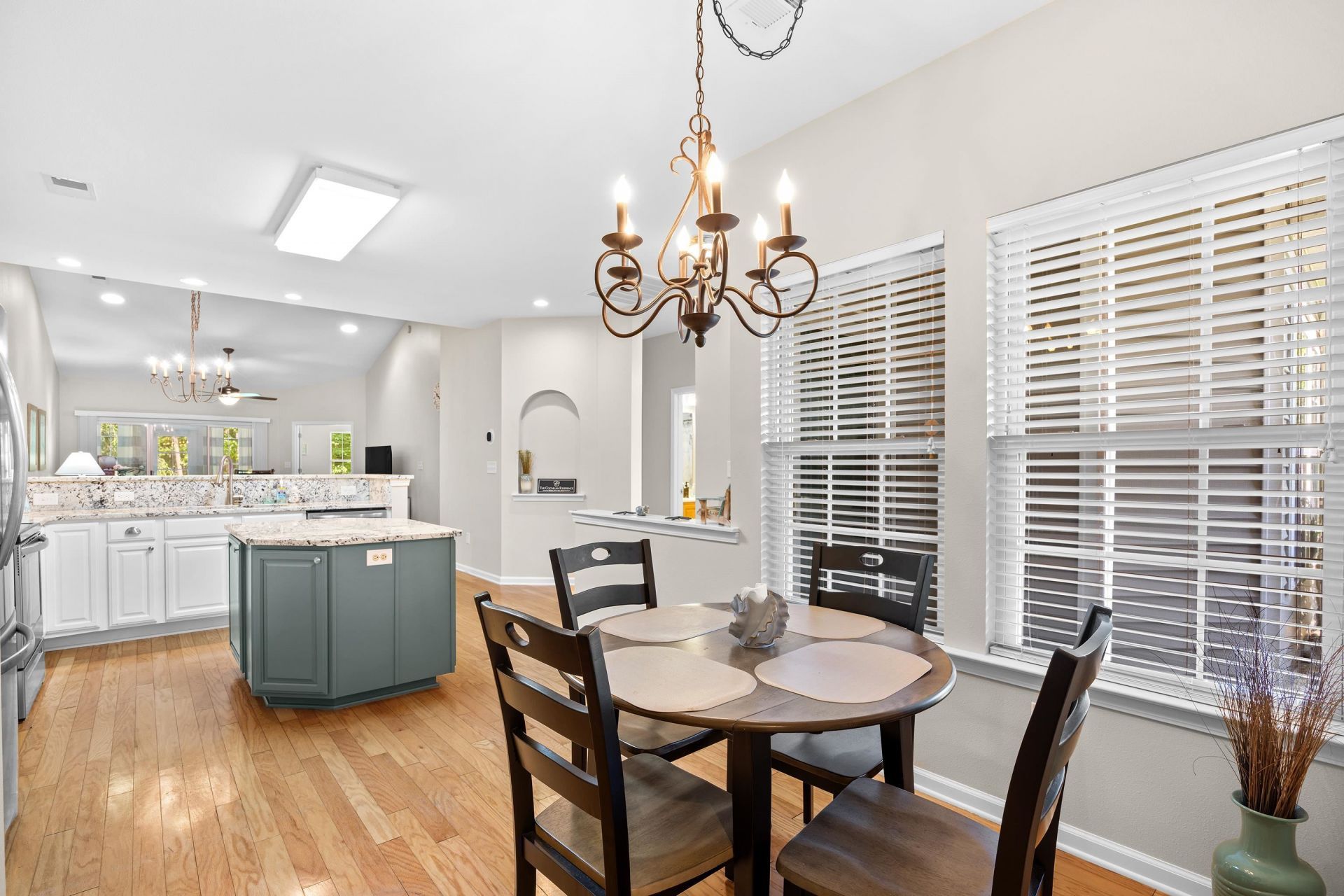 724 Pinehurst Ln.  Photo 7