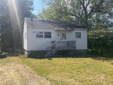 8827 Brewerton Road, Brewerton, NY 13029