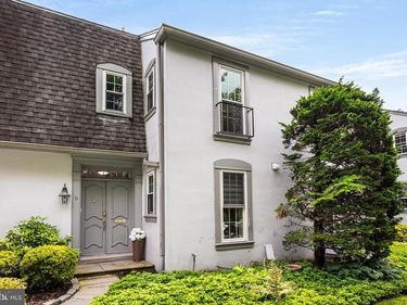 15 LLANFAIR ROAD, UNIT D, ARDMORE, PA 19003