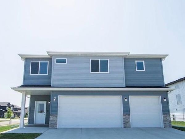 4887 Hampton Circle S, Moorhead, MN 56560