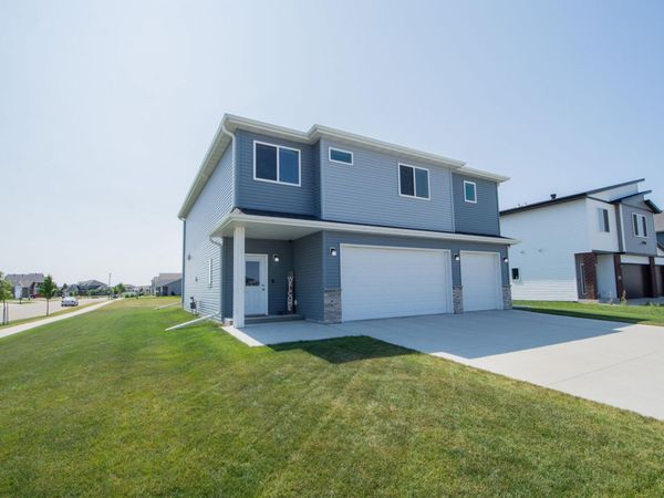 4887 Hampton Circle S, Moorhead, MN 56560