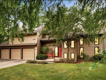1368 32nd Avenue NW, New Brighton, MN 55112