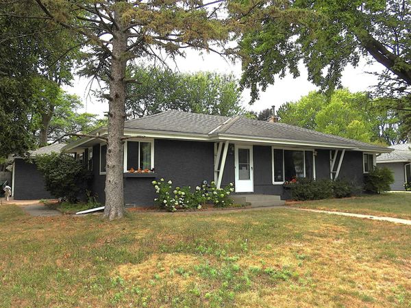 2765 Merrill Street, Roseville, MN 55113