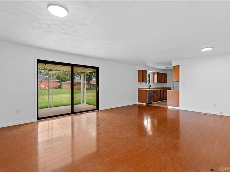 617 Bradfield Drive, Trotwood, OH 45426 Photo 11