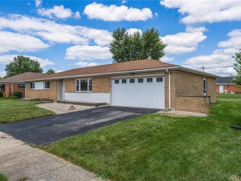 617 Bradfield Drive, Trotwood, OH 45426 Photo 3