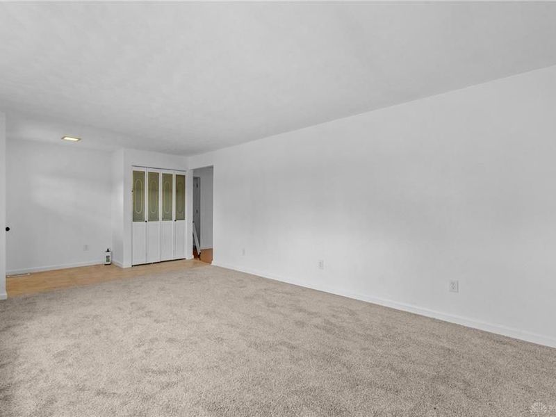 617 Bradfield Drive, Trotwood, OH 45426 Photo 8