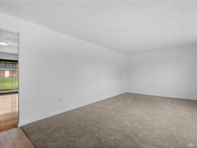 617 Bradfield Drive, Trotwood, OH 45426 Photo 9