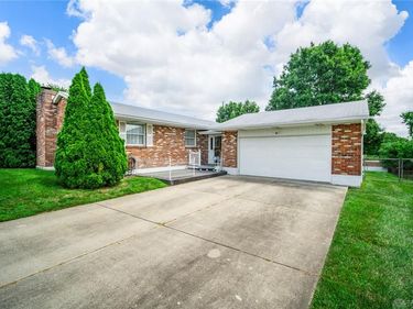 1020 S Elm Street, West Carrollton, OH 45449