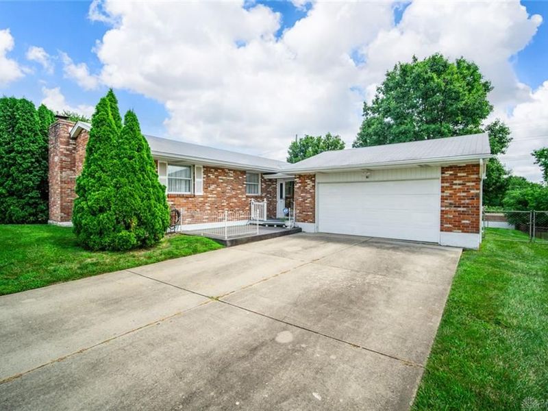 1020 S Elm Street, West Carrollton, OH 45449 Photo 1
