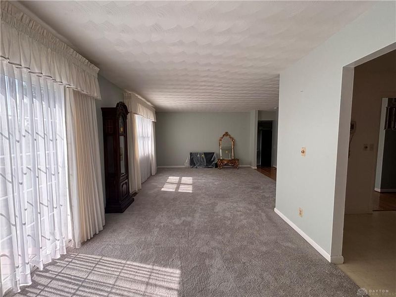 1020 S Elm Street, West Carrollton, OH 45449 Photo 11