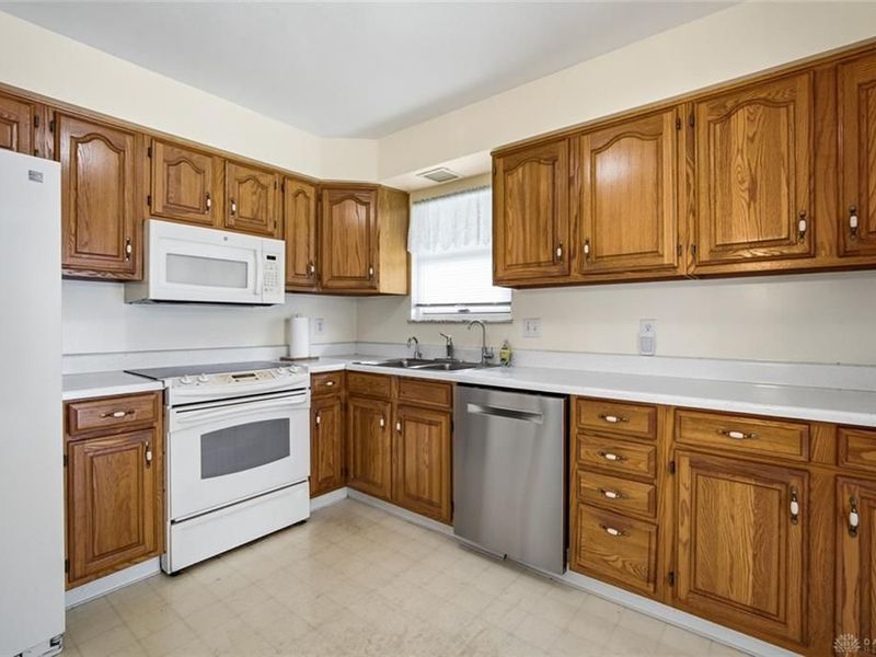 1020 S Elm Street, West Carrollton, OH 45449 Photo 15