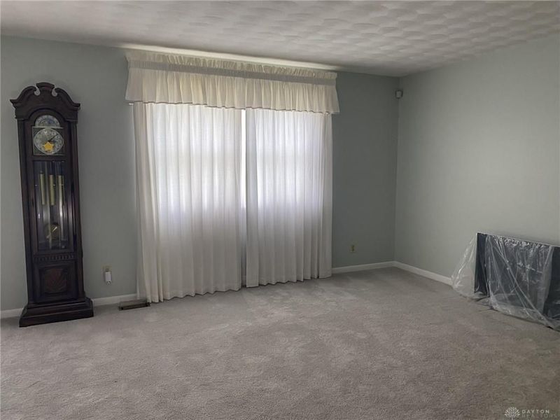 1020 S Elm Street, West Carrollton, OH 45449 Photo 3