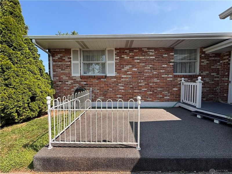 1020 S Elm Street, West Carrollton, OH 45449 Photo 3