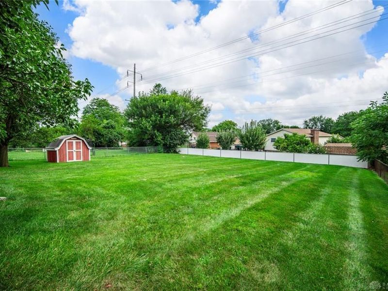 1020 S Elm Street, West Carrollton, OH 45449 Photo 4