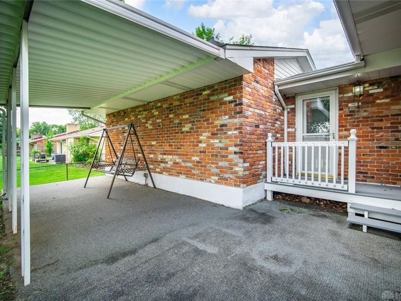 1020 S Elm Street, West Carrollton, OH 45449 Photo 9
