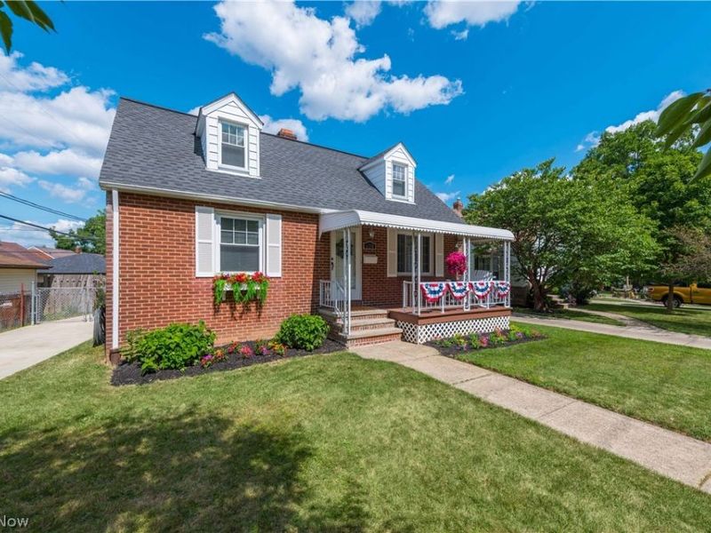 6358 Allanwood Drive, Parma, OH 44129 Photo 3