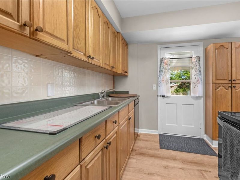 6358 Allanwood Drive, Parma, OH 44129 Photo 30
