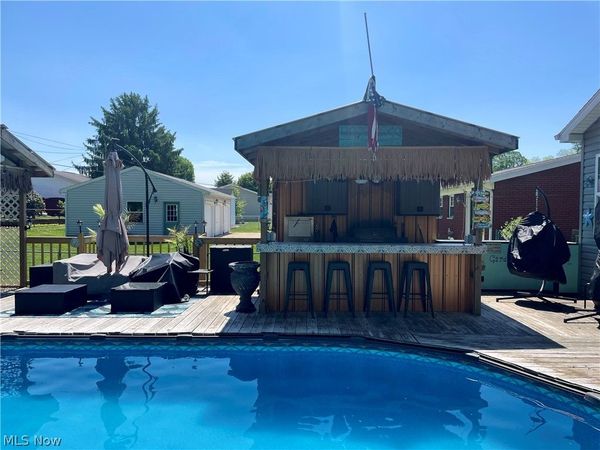 906 Westview Drive, Belpre, OH 45714