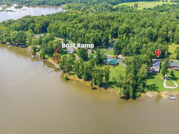 247 FEATHERFOOT PARKWAY LOOP, Parsons, TN 38363