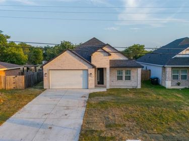 5212 Cox Street, Fort Worth, TX 76105