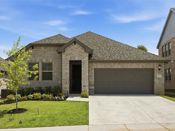 2724 Acadia Drive, Corinth, TX 76210