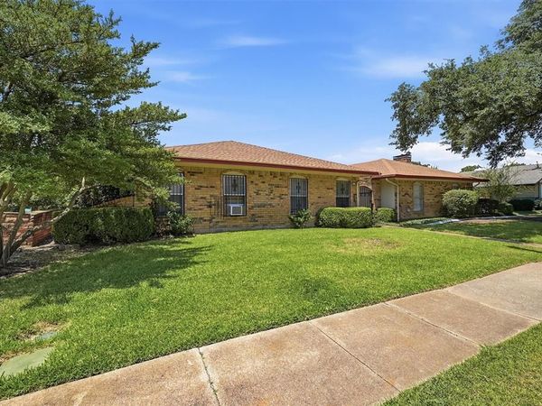 4115 Greenway Drive , Garland, TX 75041