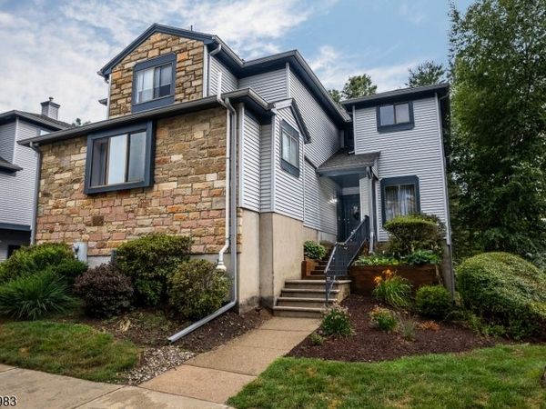 58 Overlook Dr, Independence, NJ 07840
