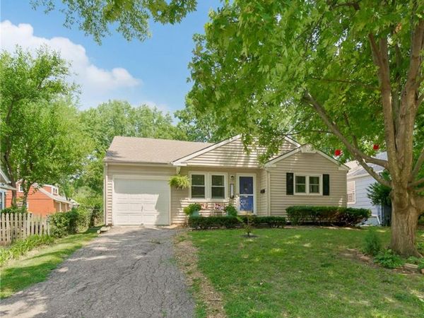 8001 Mercier Street, Kansas City, MO 64114