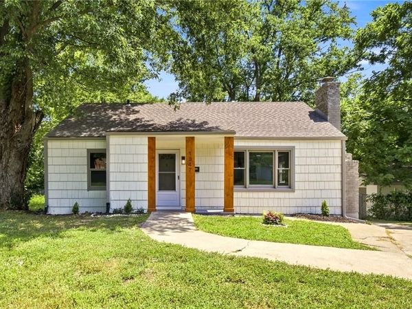 1347 S Hocker Avenue, Independence, MO 64055