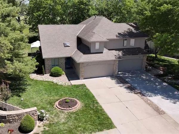 627 NW Timberbrooke Drive, Lee's Summit, MO 64081