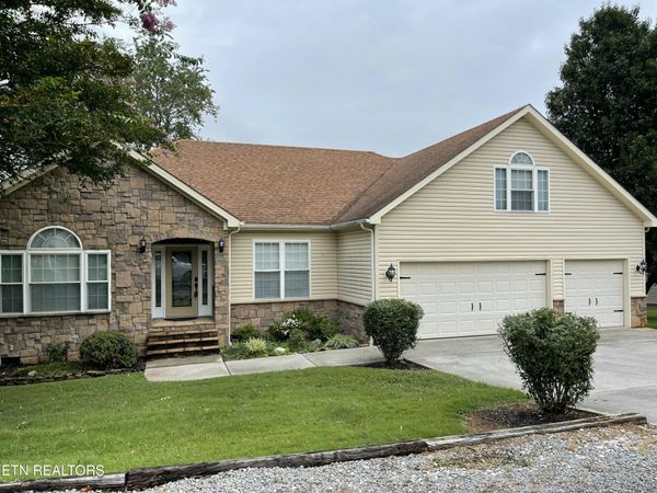 513 Tanasi Circle, Loudon, TN 37774