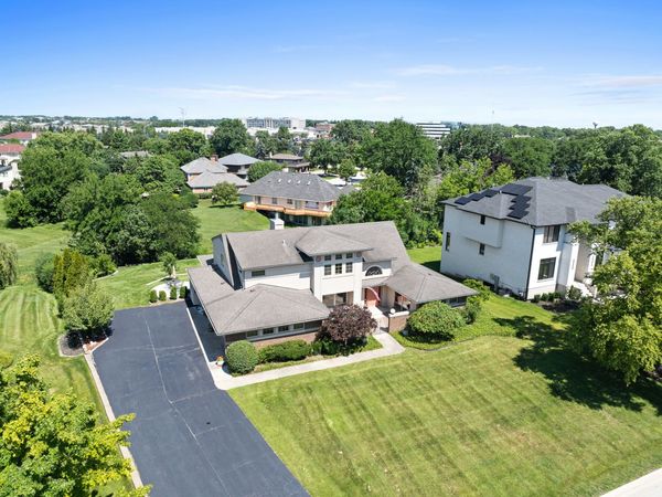 14 Hamilton Lane , Oak Brook, IL 60523
