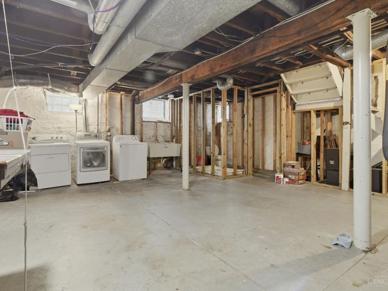 3070 Wardall Avenue, Cincinnati, OH 45211 Photo 29