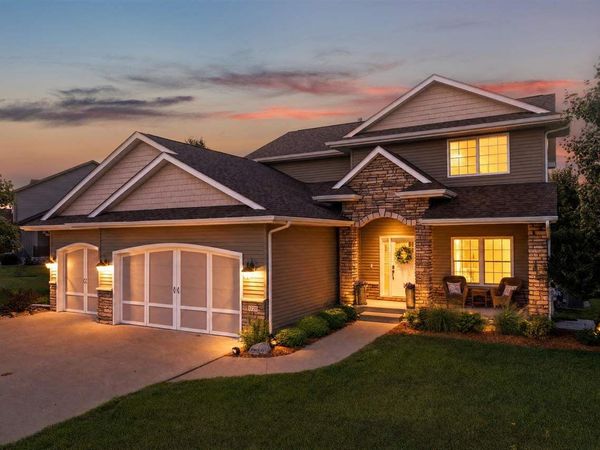 1720 Silver Maple Trail, North Liberty, IA 52317