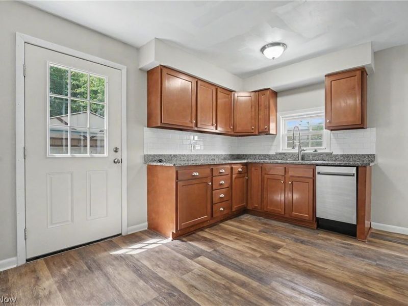 13512 Woodward Boulevard, Garfield Heights, OH 44125 Photo 10