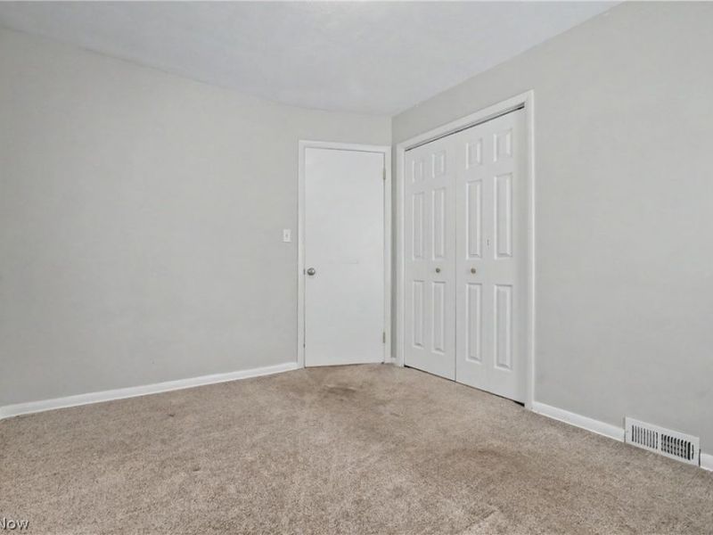 13512 Woodward Boulevard, Garfield Heights, OH 44125 Photo 16