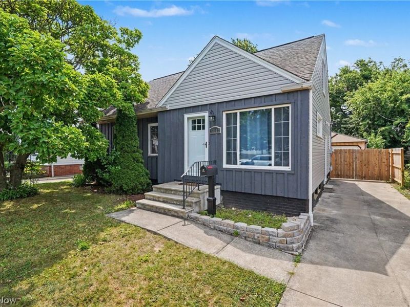 13512 Woodward Boulevard, Garfield Heights, OH 44125 Photo 2