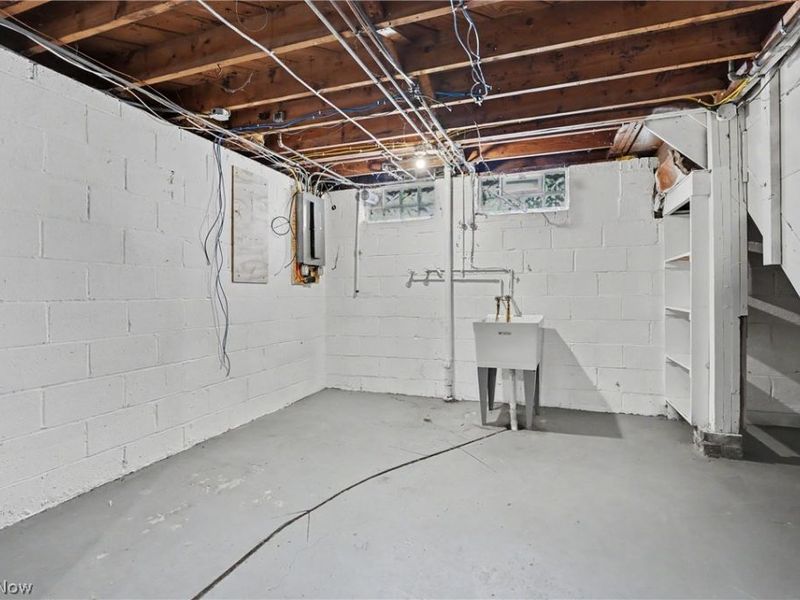 13512 Woodward Boulevard, Garfield Heights, OH 44125 Photo 28