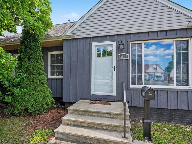 13512 Woodward Boulevard, Garfield Heights, OH 44125 Photo 3